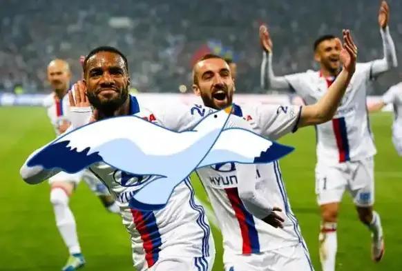 开云官网-国际比赛日里昂调整名单以备法国杯；队长鼓劲环节打磨；信心回归；年轻球员得到机会的简单介绍